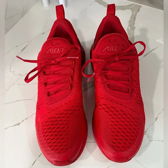 Nike Air Max 270 Running Shoes. Men’s Size 10.5 Color Red.