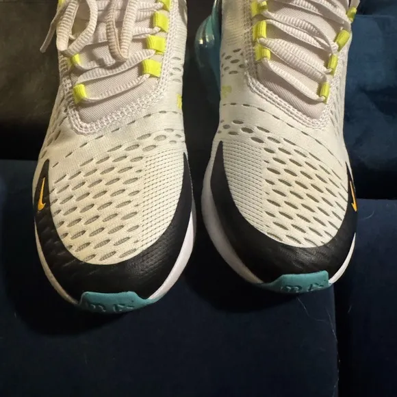 Nike Air Max 270 White and Teal Athletic Shoes
