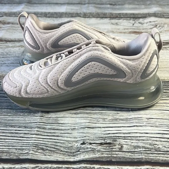 Nike Air Max 720 Vast Wolf Grey Women’s Size 6