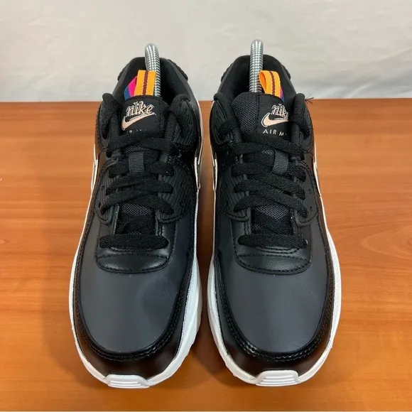 Nike Air Max 90 Leather SE Off Noir Shoe Size 6Y or 7.5 Women’s