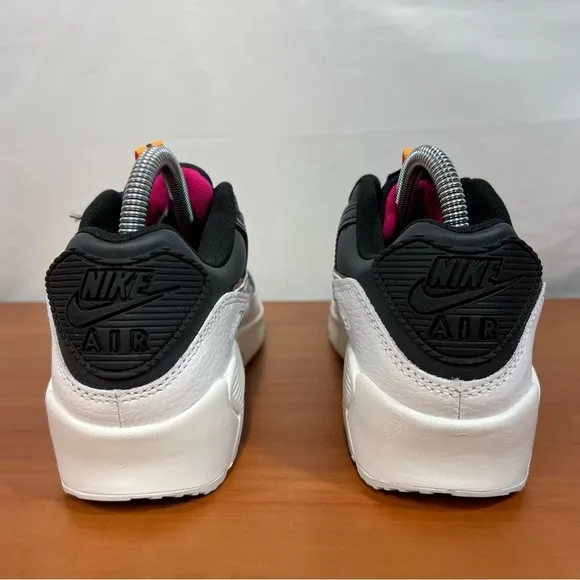 Nike Air Max 90 Leather SE Off Noir Shoe Size 6Y or 7.5 Women’s