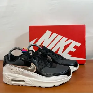 Nike Air Max 90 Leather SE Off Noir Shoe Size 6Y or 7.5 Women’s