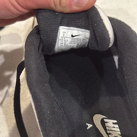 Nike Air Max 90 - Men’s size 9 - Shoes are in great condition, barely worn.