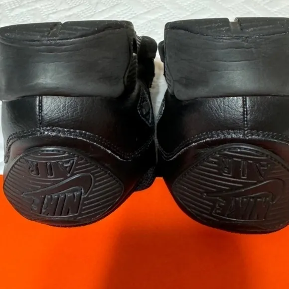 Nike Air Max 90 Triple Black LTR Grade School Boy 6.5Y Sneakers Running Shoes