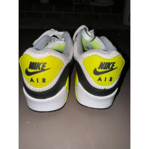 Nike Air Max 90 volt‎ men’s 8.5 shoes