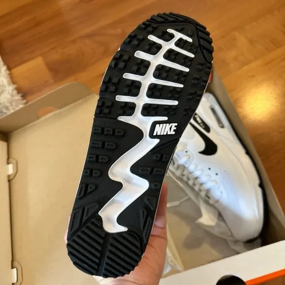 Nike Air Max 90G Golf Shoes Women’s 9/Men’s 7.5