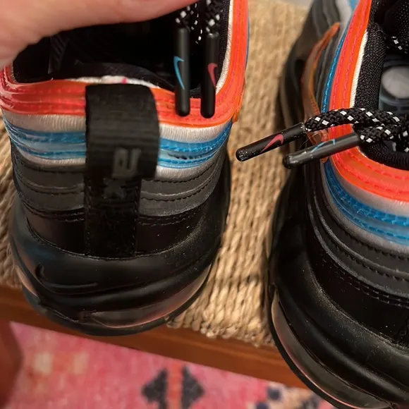 Nike air max airmax Seoul South Korea sneakers 6US /big kids ( 8 in women’s)