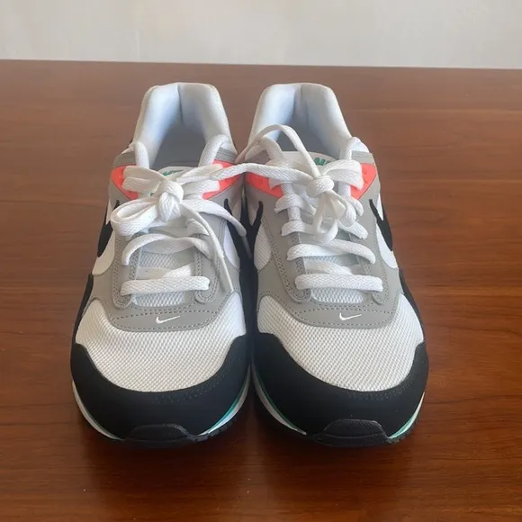 Nike Air Max Correlate White/Mango/Black/Green 511417-136 Women’s size 10.5