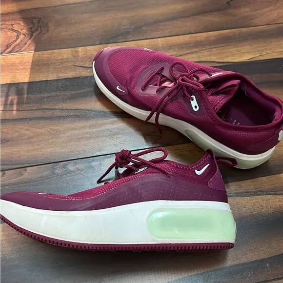 Nike Air Max Dia True Berry Teal / Tint Women’s Running Shoes Size 8.5