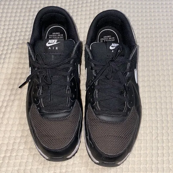 Nike Air Max Excee Men’s Black and White Sneaker Shoes