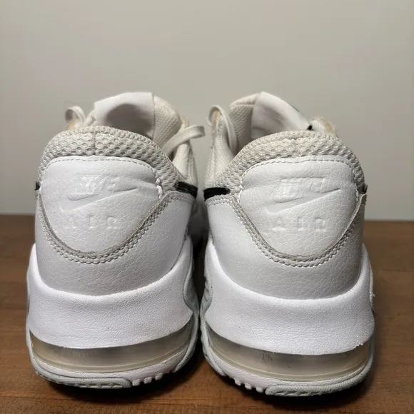 Nike Air Max Excee sneakers Shoes Size 9 Women’s CD5432-101 White Black