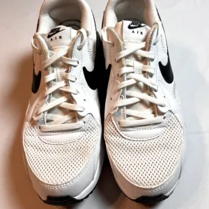 Nike Air MAX Excee White/Pure Platinum/Black Shoes Women’s Size 8