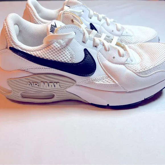 Nike Air MAX Excee White/Pure Platinum/Black Shoes Women’s Size 8