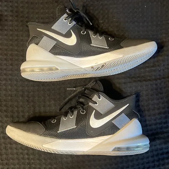 Nike Air Max Impact 2 Men’s Sneaker Shoes - Black White Cool Grey - CQ9382001