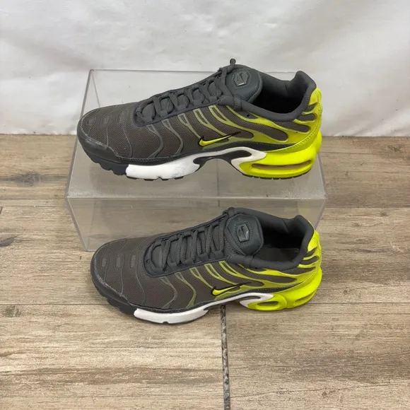 Nike Air Max Plus 'Bright Cactus' GS Shoes Size 6.5 Youth / Women’s 8