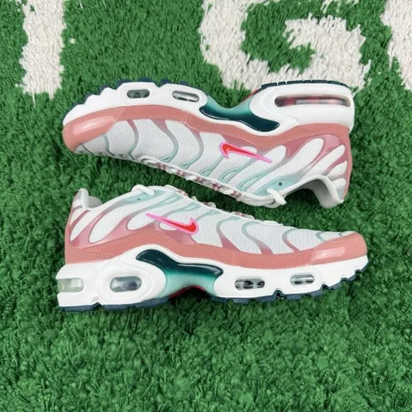 Nike Air Max Plus GS Red Stardust Jade Ice size 6.5Y Women’s size 8 CD0609-110