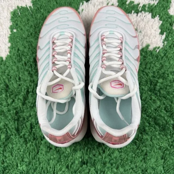 Nike Air Max Plus GS Red Stardust Jade Ice size 6.5Y Women’s size 8 CD0609-110