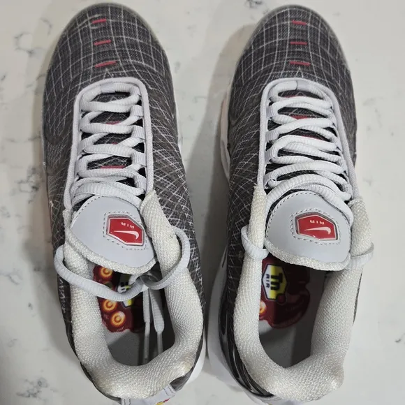 Nike Air Max Plus OG Unisex Shoes   &quot;Wave Grid Grey&quot; BV1983-001 New