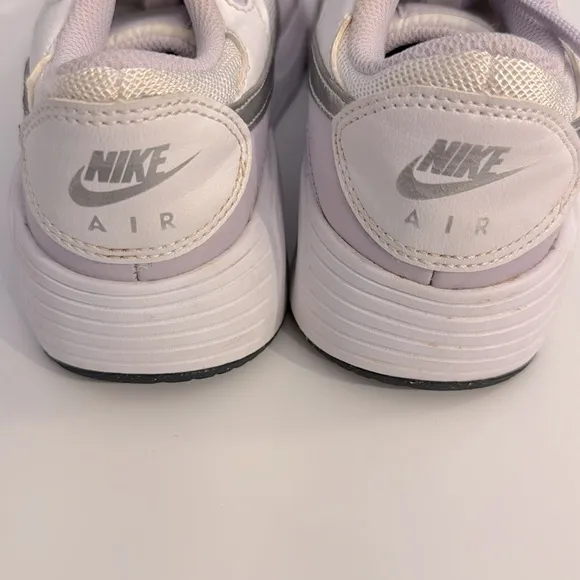 Nike Air Max shoes lavender, silver &amp; white size 5.5Y/6.5W