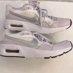 Nike Air Max shoes lavender, silver &amp; white size 5.5Y/6.5W