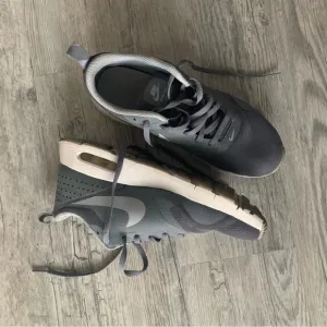 Nike Air Max tennis shoes
