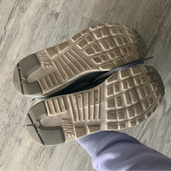 Nike Air Max tennis shoes