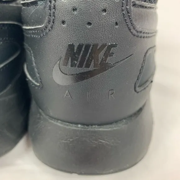 Nike Air Men’s athletic shoes sneaker Black 11.5