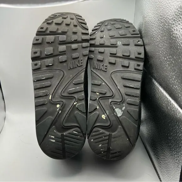 Nike air men’s lace up sneakers size 8.5