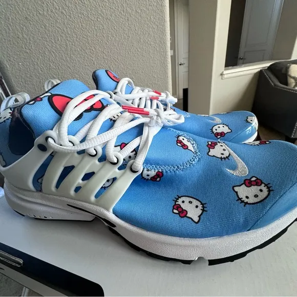NIKE Air Presto x HELLO KITTY New in box NIB, sneakers shoes men 12, women 13.5