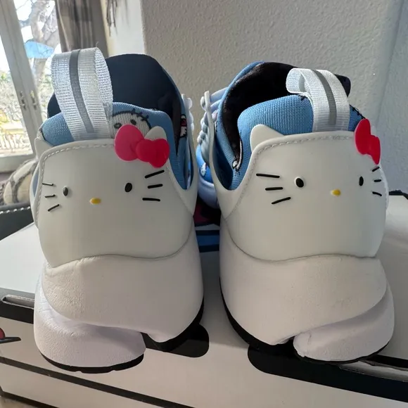 NIKE Air Presto x HELLO KITTY New in box NIB, sneakers shoes men 12, women 13.5