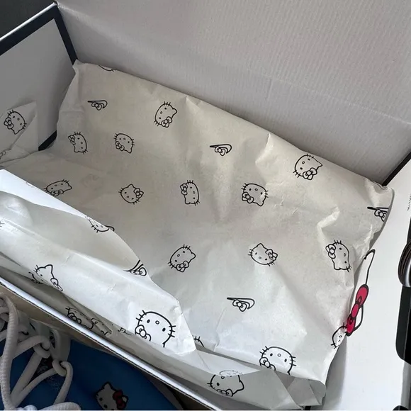 NIKE Air Presto x HELLO KITTY New in box NIB, sneakers shoes men 12, women 13.5