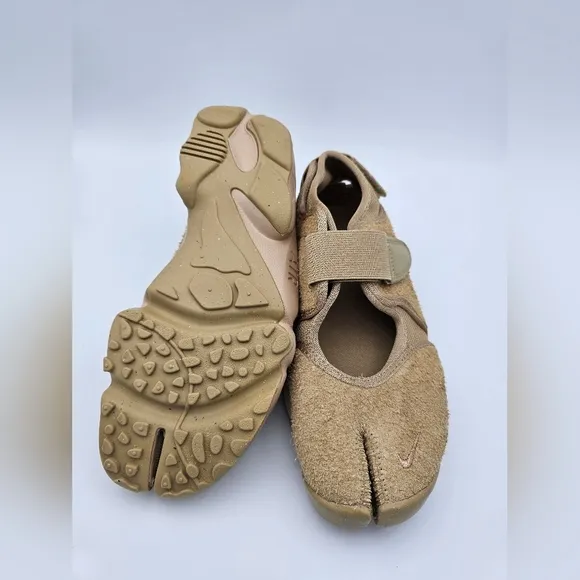 Nike Air Rift Premium Shoes 'Parachute Beige' Women’s size 7 HQ1474-200