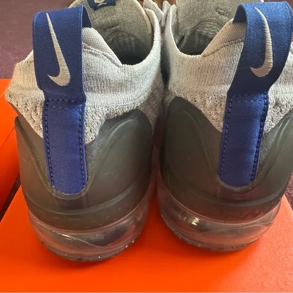 Nike Air Vapormax 2021 FK, Pure Platinum/Hyper Royal; men’s 9