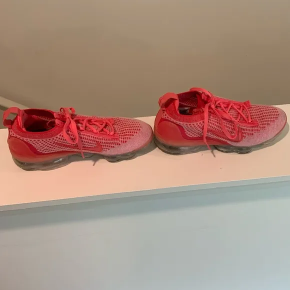 Nike Air Vapormax 2021 Flyknit red women’s size 7.5