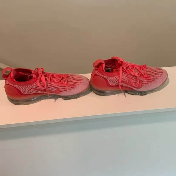 Nike Air Vapormax 2021 Flyknit red women’s size 7.5
