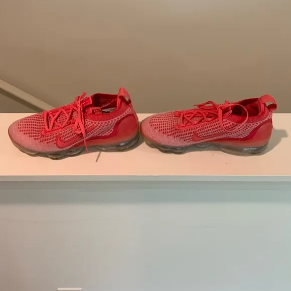Nike Air Vapormax 2021 Flyknit red women’s size 7.5