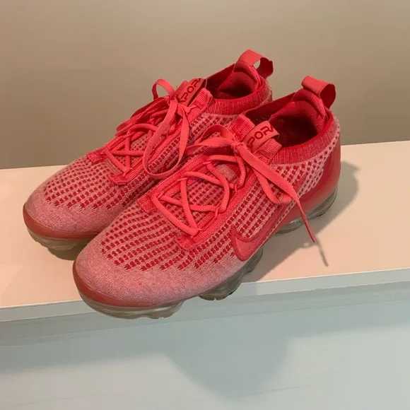 Nike Air Vapormax 2021 Flyknit red women’s size 7.5