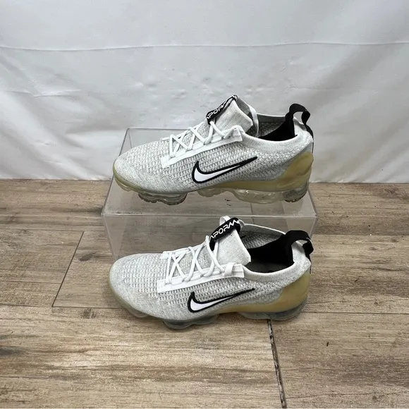 Nike Air VaporMax 2021 Flyknit Sneakers Shoes DB1550-100 Youth Size 6.5 / W8