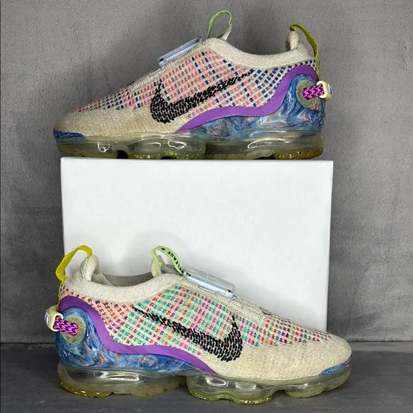 🔥🔥🔥Nike Air VaporMax Flyknit Women’s Lock Sneaker Size 7.5🔥🔥🔥