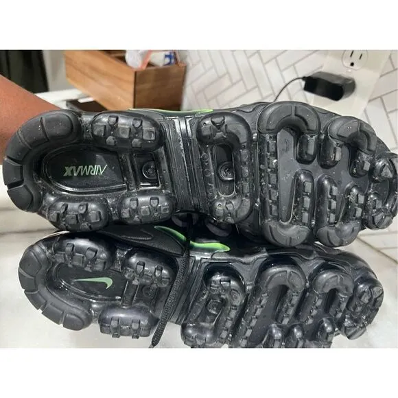 Nike Air VaporMax Plus Black Volt 924453-009 Men’s Size 10.5 Shoes RARE