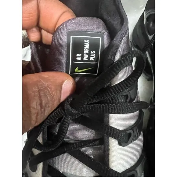 Nike Air VaporMax Plus Black Volt 924453-009 Men’s Size 10.5 Shoes RARE