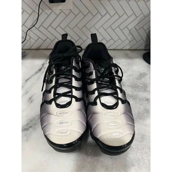 Nike Air VaporMax Plus Black Volt 924453-009 Men’s Size 10.5 Shoes RARE