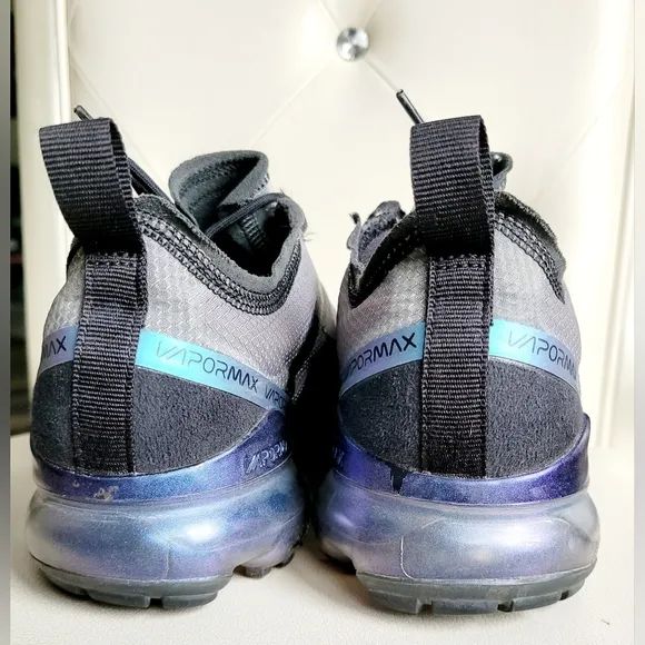 Nike Air VaporMax Throwback Future Unisex Sneakers Iridescents Gray M7/W8.5