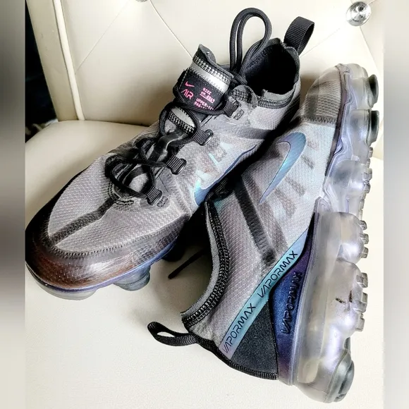 Nike Air VaporMax Throwback Future Unisex Sneakers Iridescents Gray M7/W8.5