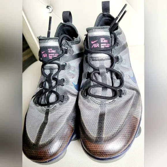 Nike Air VaporMax Throwback Future Unisex Sneakers Iridescents Gray M7/W8.5