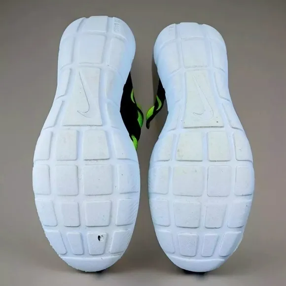 Nike Air Vortak Trainer Volt Yellow Black White Men’s Shoes Size 8‎