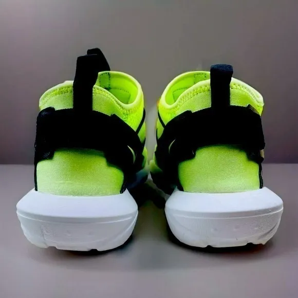 Nike Air Vortak Trainer Volt Yellow Black White Men’s Shoes Size 8‎