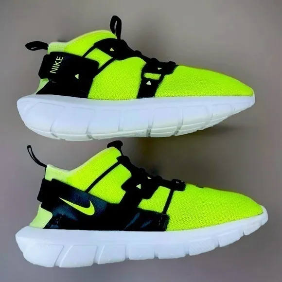 Nike Air Vortak Trainer Volt Yellow Black White Men’s Shoes Size 8‎