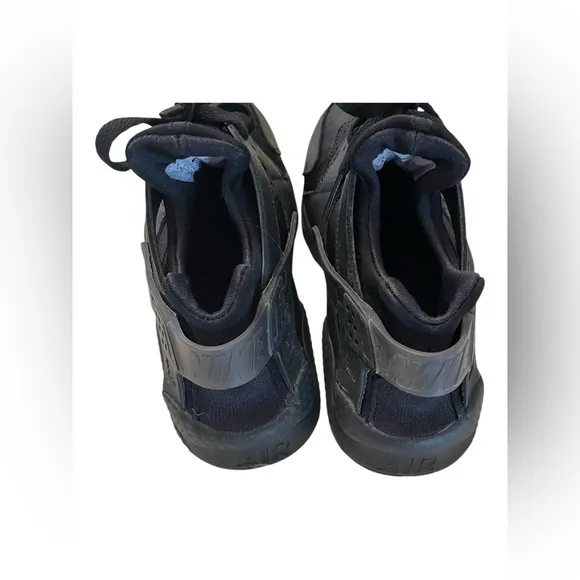 Nike‎ Air Women’s Huarache Shoes Triple Black Size 8