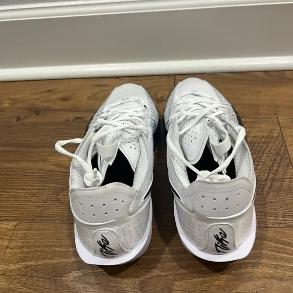 Nike Air Zoom GT Cut 3 White Black Basketball Shoes DV2913-102 New Men’s Size 10